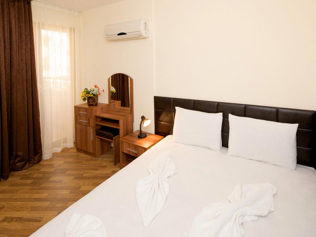 Hotel Golden Ina - Rumba Beach - 6 Popup navigation
